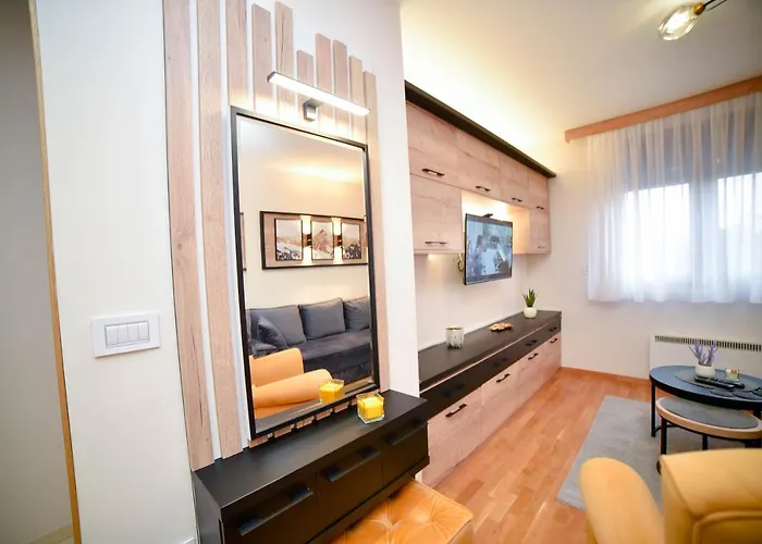 Royal Forest דירה